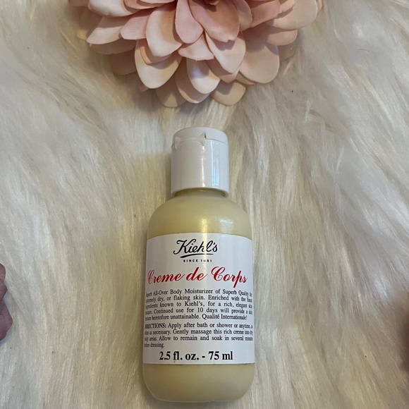 Kiehls Bundle Face Wash face Cream & Body Moisturizer - Picture 5 of 8